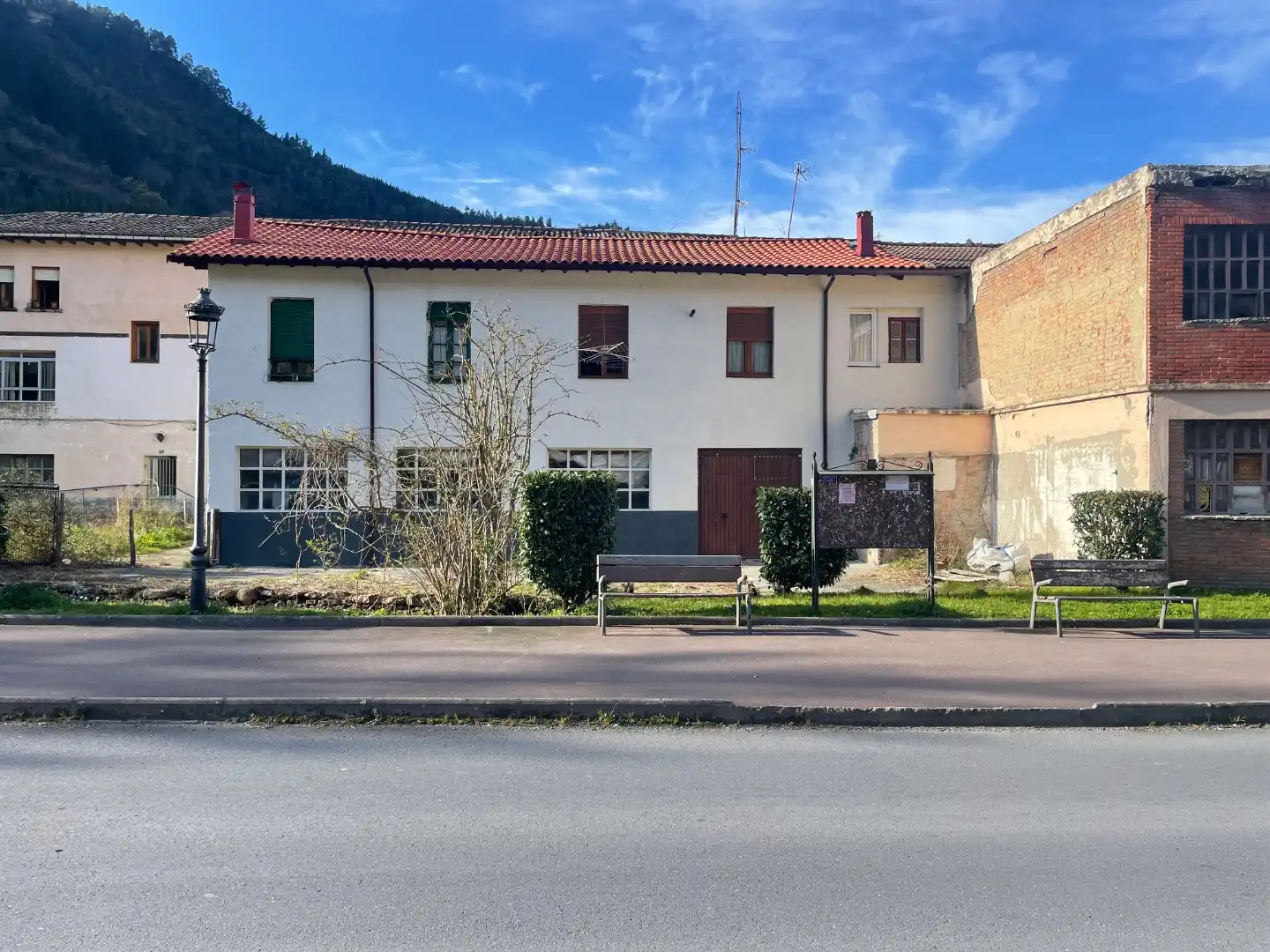 Vista exterior de Local en venta en Balmaseda