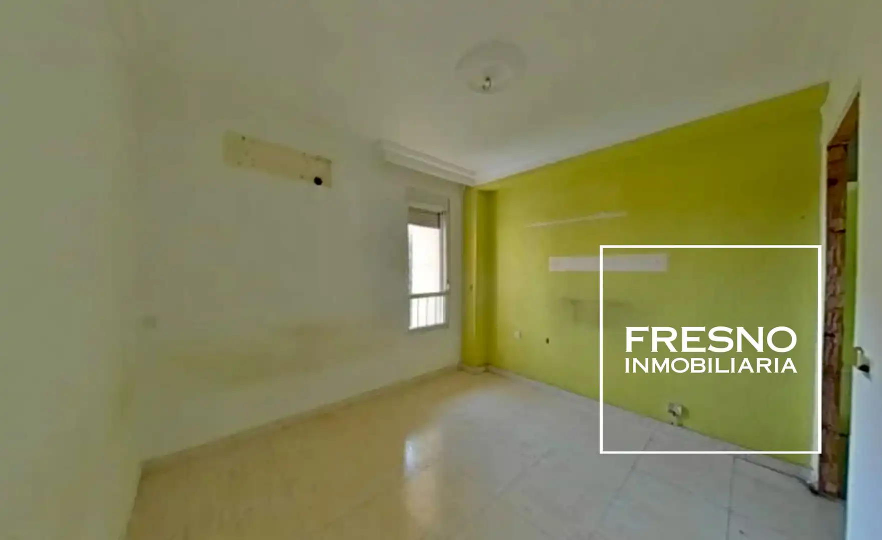 Habitación de Dúplex en venta en Huelva