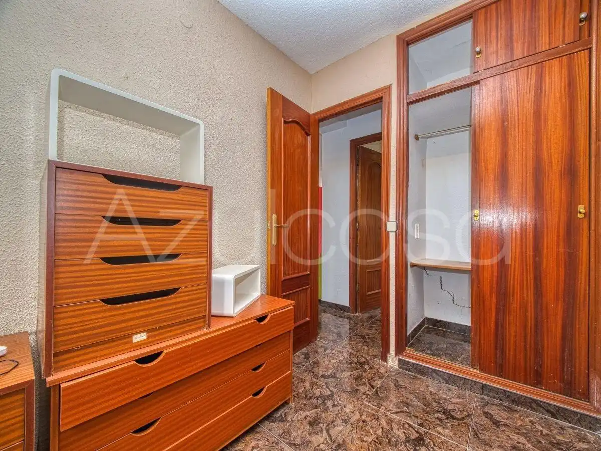 Dormitori de Casa o xalet en venda en Alicante / Alacant amb Aire condicionat, Terrassa i Traster