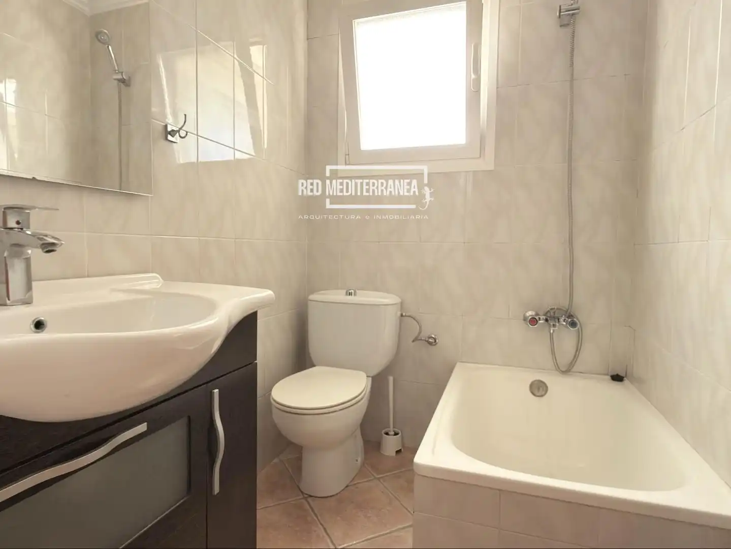 Baño de Piso en venta en Bellreguard con Aire acondicionado, Calefacción y Terraza
