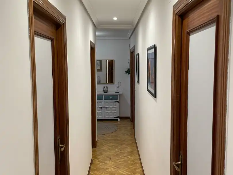 Piso de alquiler en Cuenca con Calefacción, Parquet y Terraza