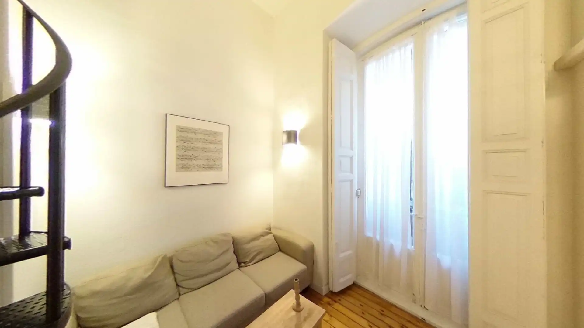 Flat for rent in Calle de Ventura de la Vega, Cortes - Huertas