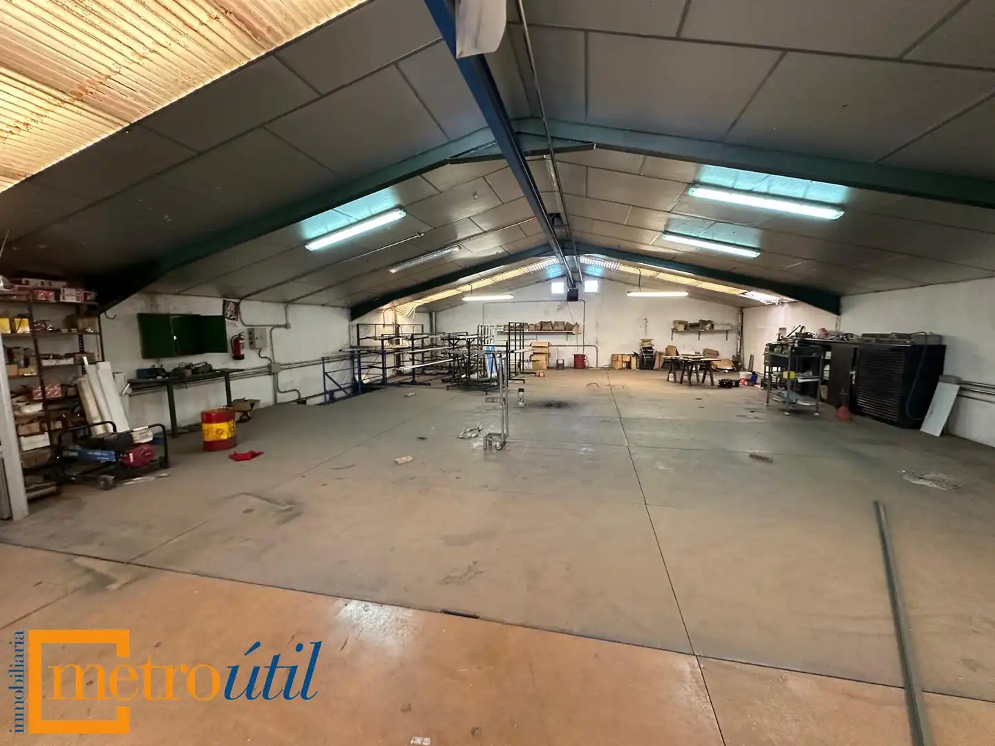 Nave industrial en venta en Villares de la Reina