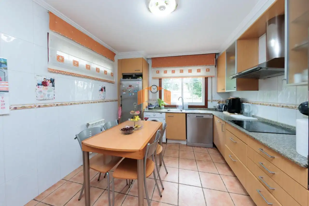 Kitchen of Houses for sale in Vigo   with Heating, Private garden and Parquet flooring