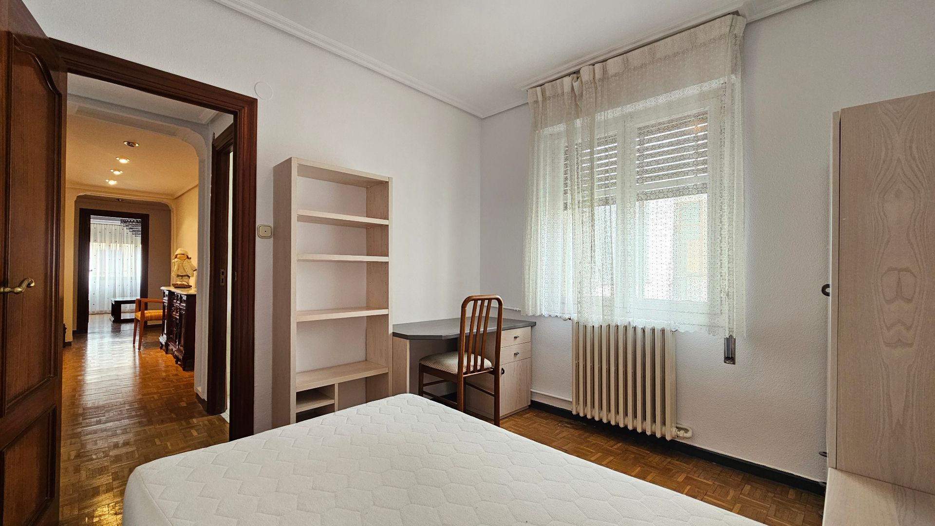 Dormitori de Pis en venda en Vitoria - Gasteiz amb Calefacció, Parquet i Terrassa