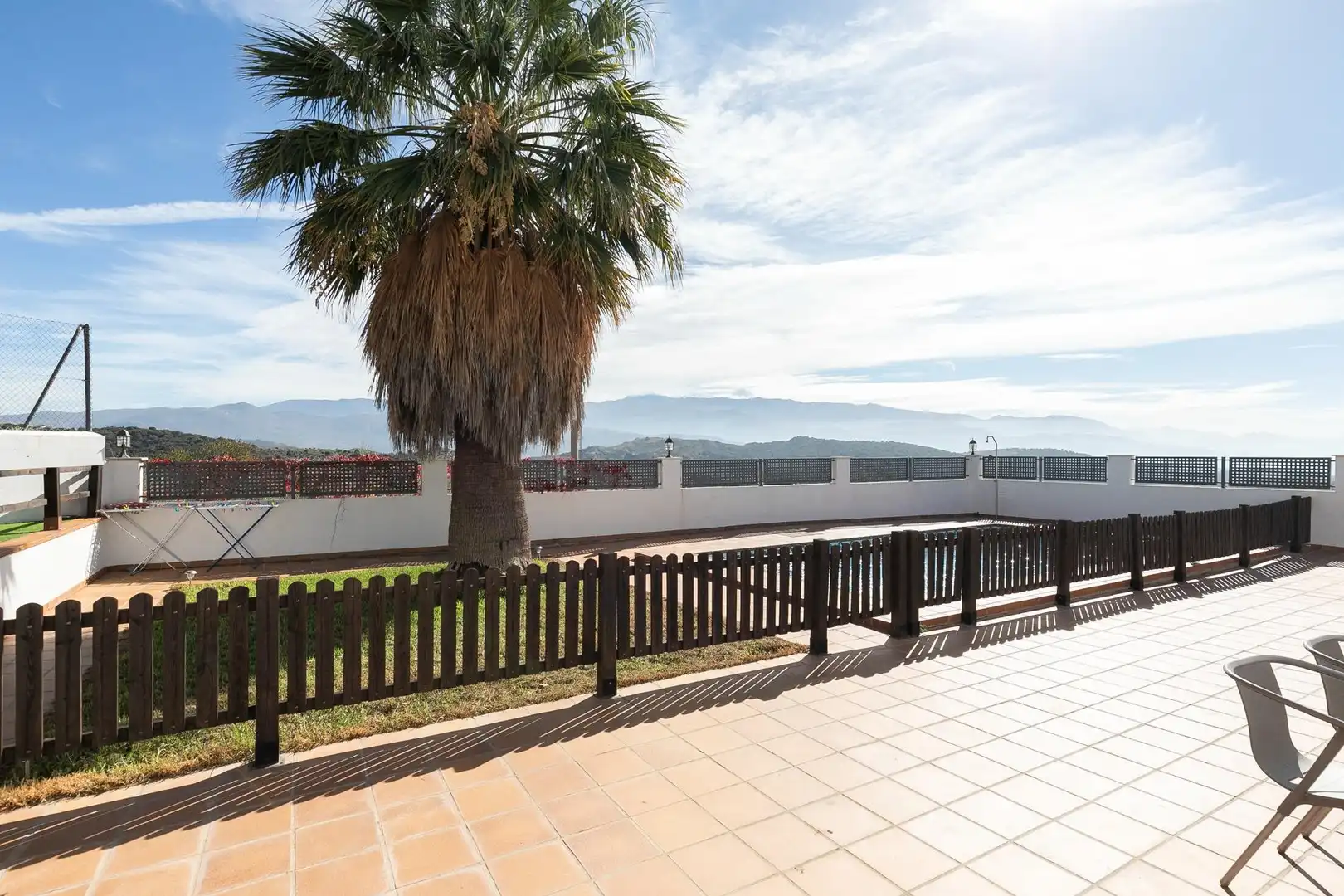 Terrassa de Casa o xalet en venda en Huétor de Santillán amb Calefacció, Jardí privat i Piscina