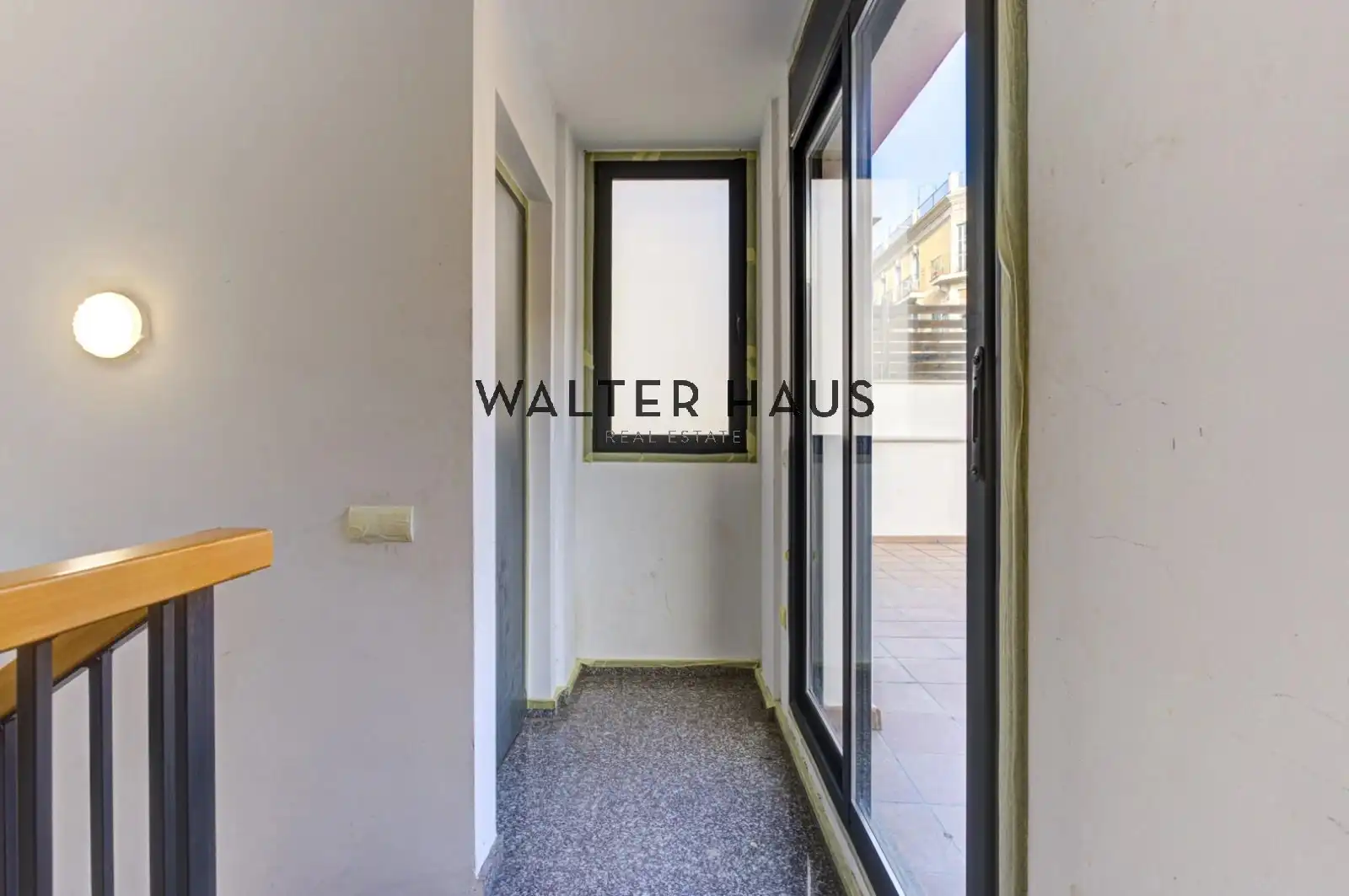Balcony of Houses for sale in Barcelona  with Air Conditioner, Heating and Terrace