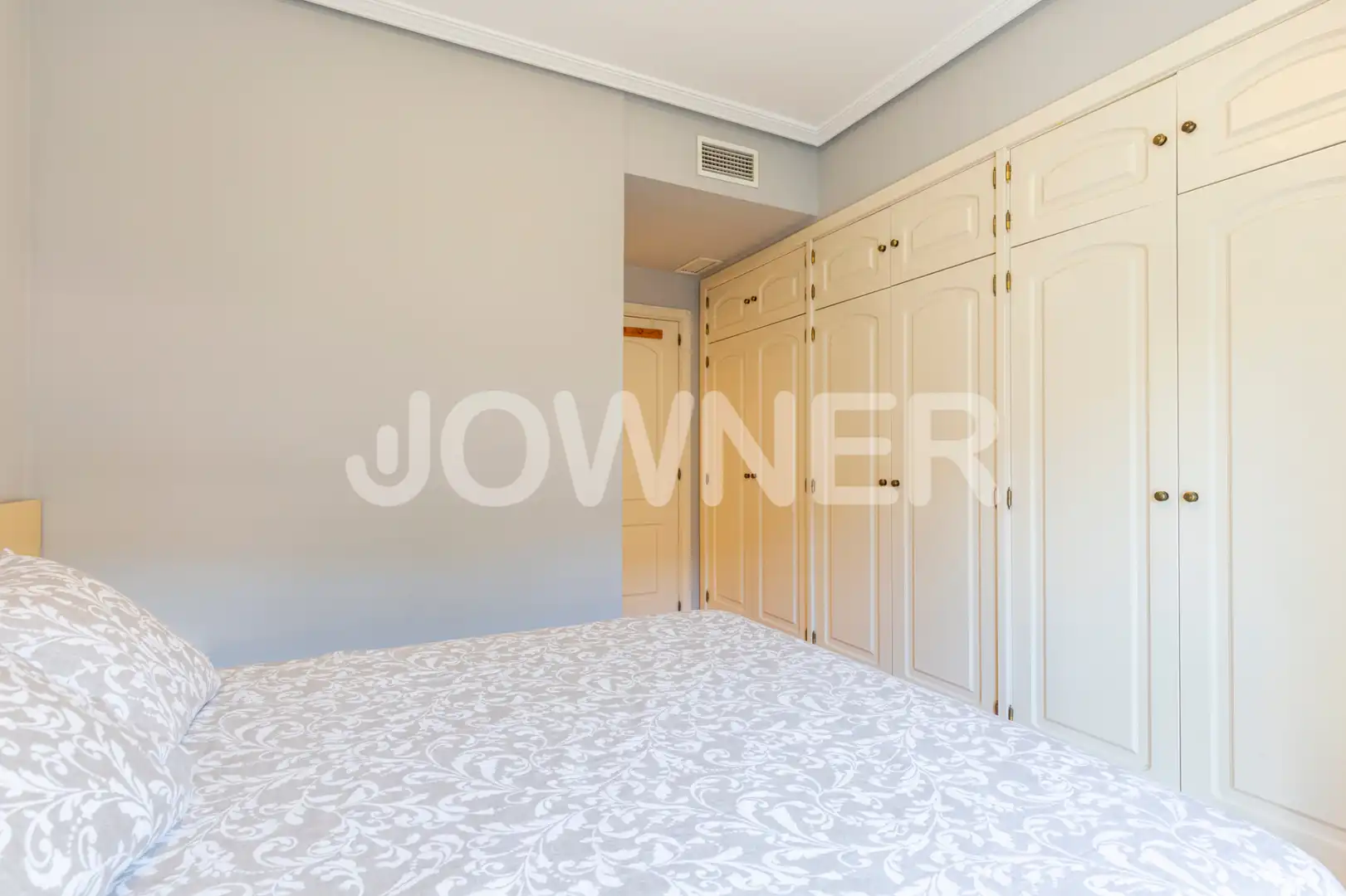 Bedroom of Flat for sale in Madrid  with Air Conditioner, Storage room and Oven