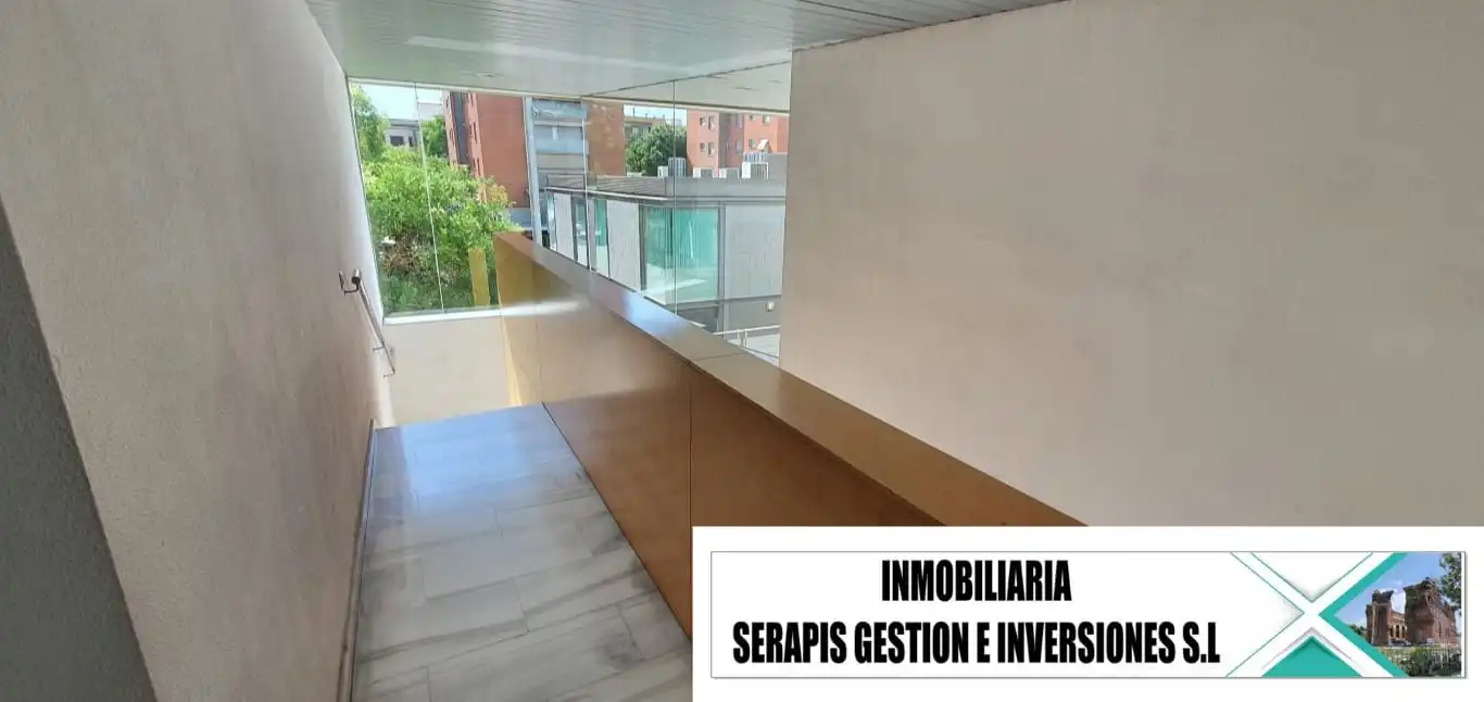 Commercial properties for sale in Mollet del Vallès  with Air Conditioner and Parquet flooring