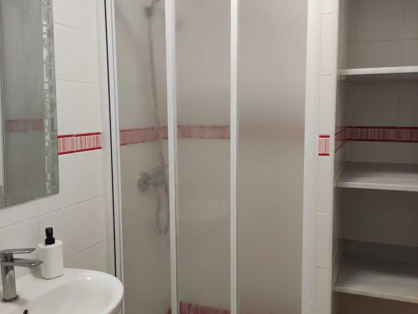 Badezimmer von Wohnungen zur Miete in Punta Umbría