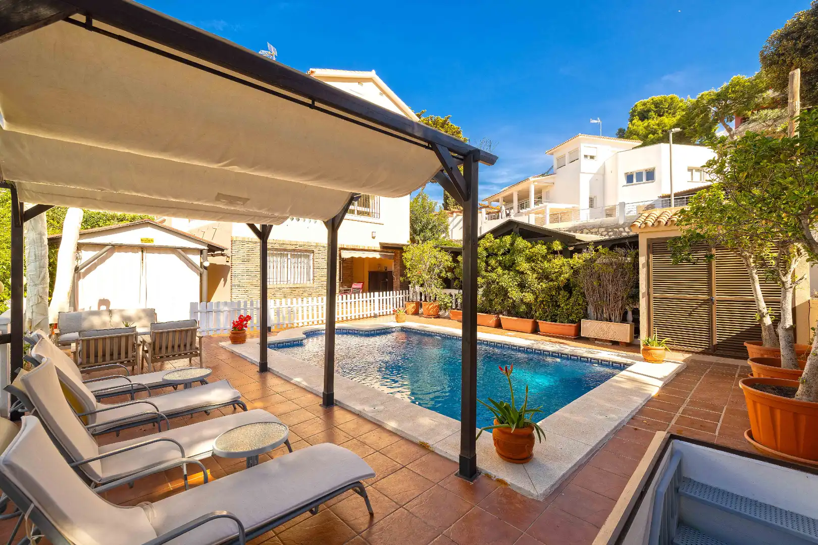 Piscina de Casa o xalet en venda en Málaga amb Aire condicionat, Calefacció i Jardí privat