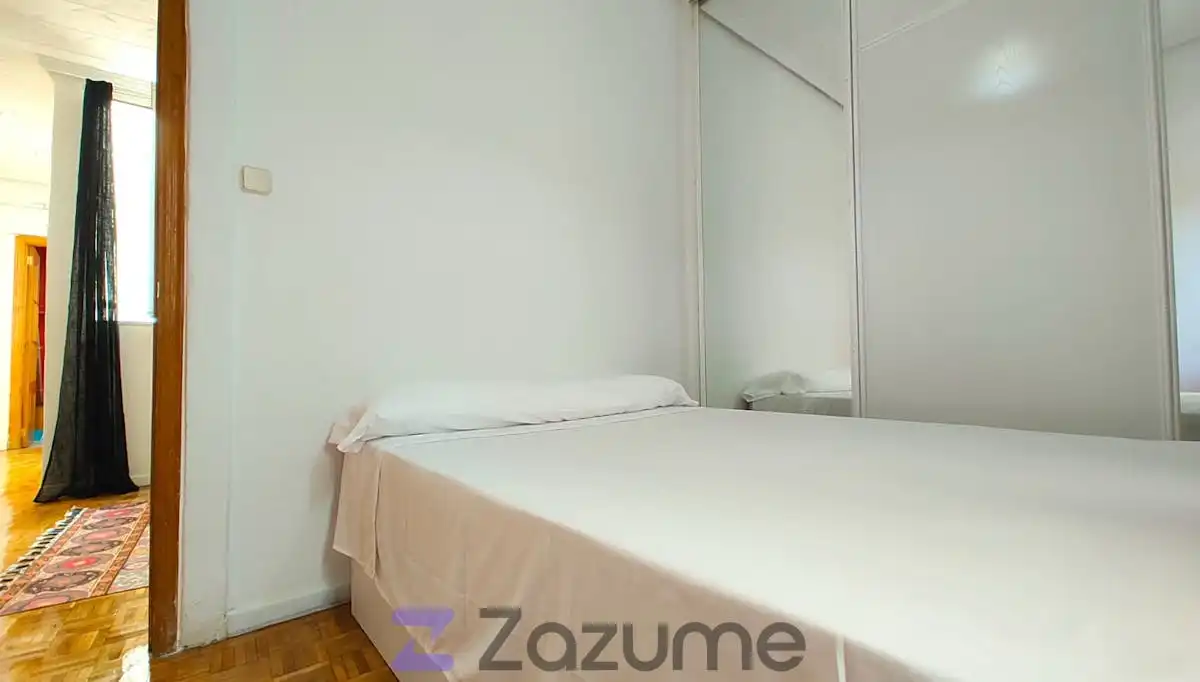 Piso de alquiler en C. del Mesón de Paredes, Embajadores - Lavapiés