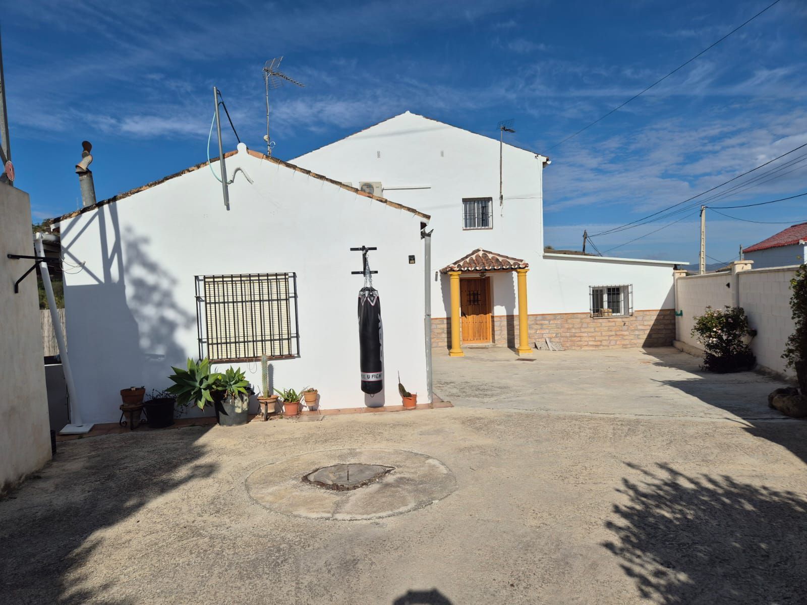 Country house for sale in Coín