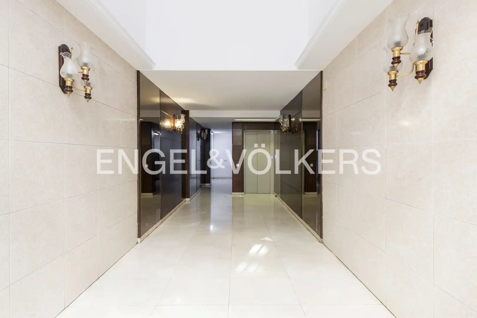 Piso en venta en Barcelona con Calefacción, Jardín privado y Parquet