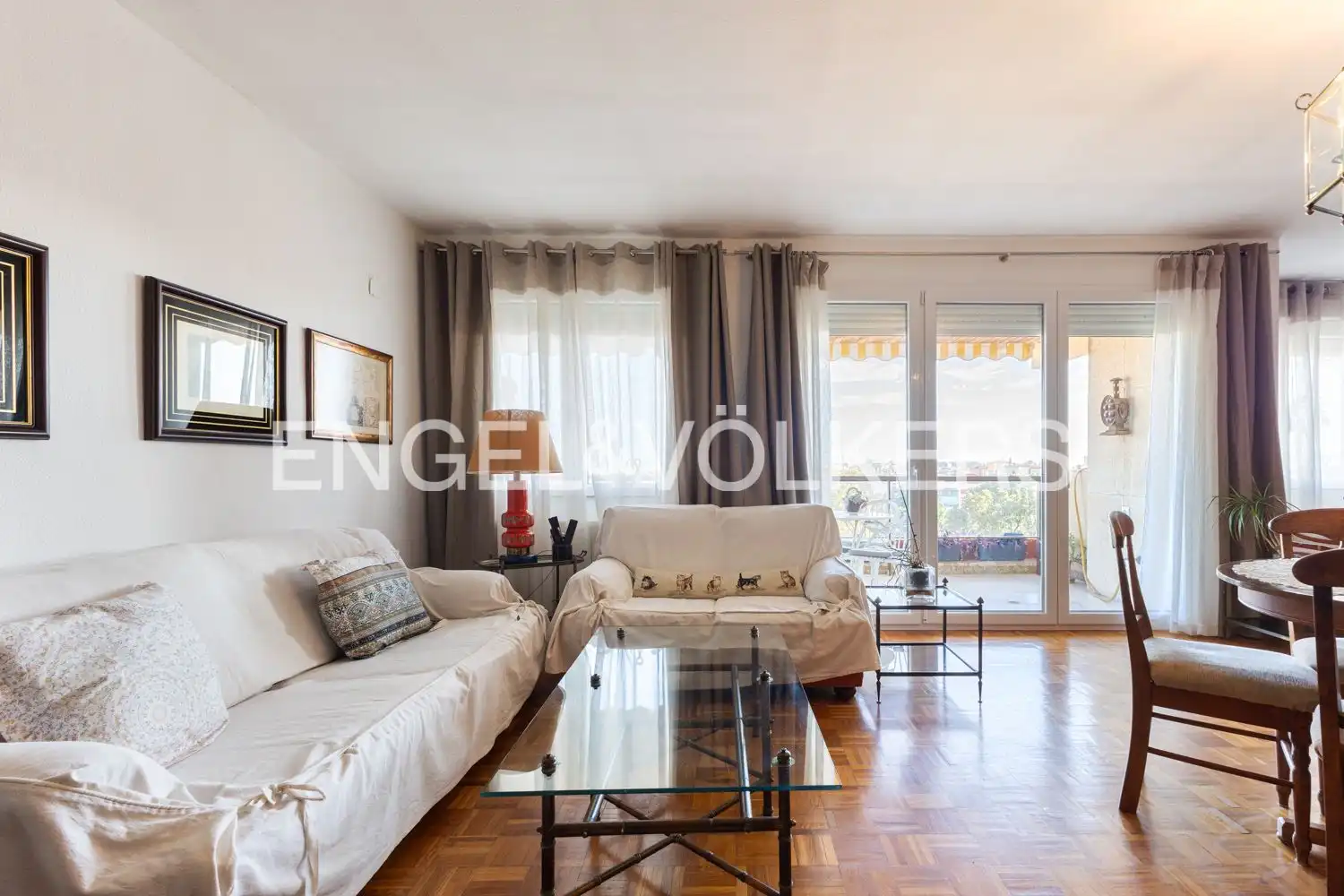 Living room of Flat for rent in Valencia  with Air Conditioner, Heating and Parquet flooring