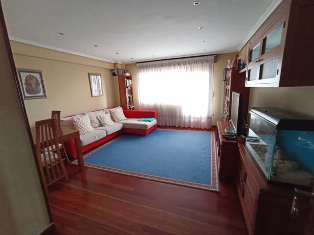 Piso en Venta en Kantabria Kalea en Centro - Ariz - Uribarri