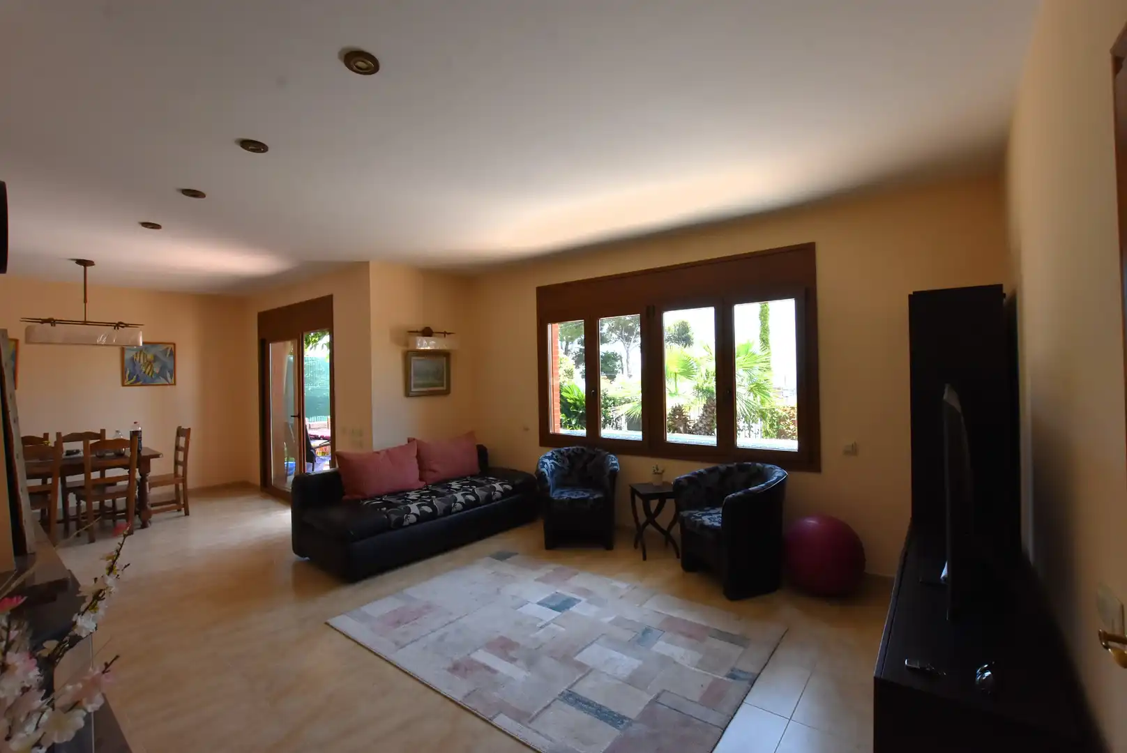 Sala de estar de Casa o chalet en venta en Castell d'Aro, Platja d'Aro i s'Agaró con Aire acondicionado, Calefacción y Jardín privado