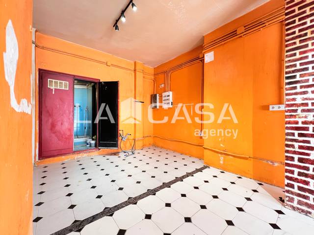 Local comercial en Venta en Carrer Rosselló en Llefià