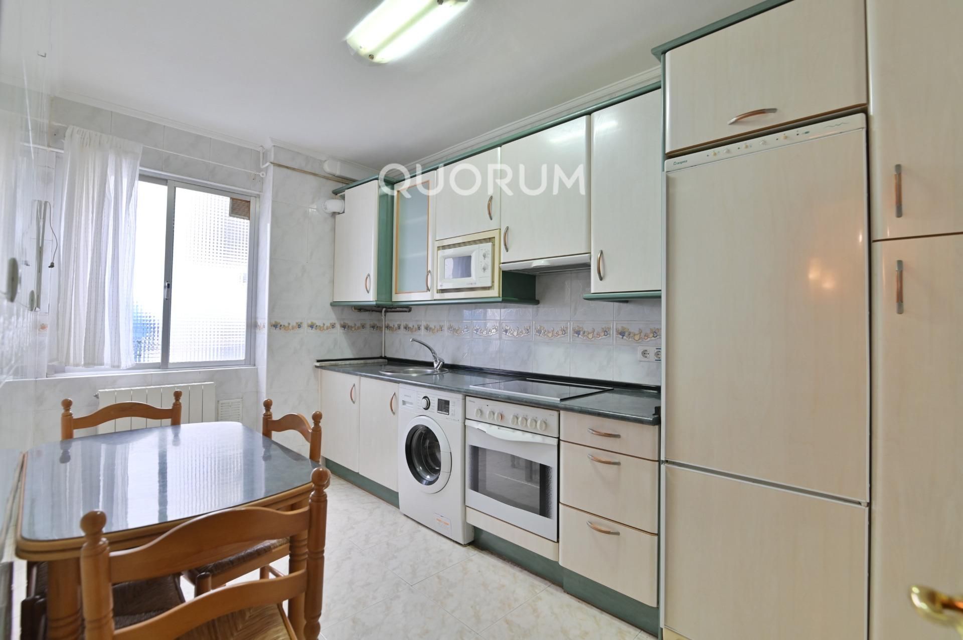 Kitchen of Flat for sale in Bilbao   with Heating and Furnished