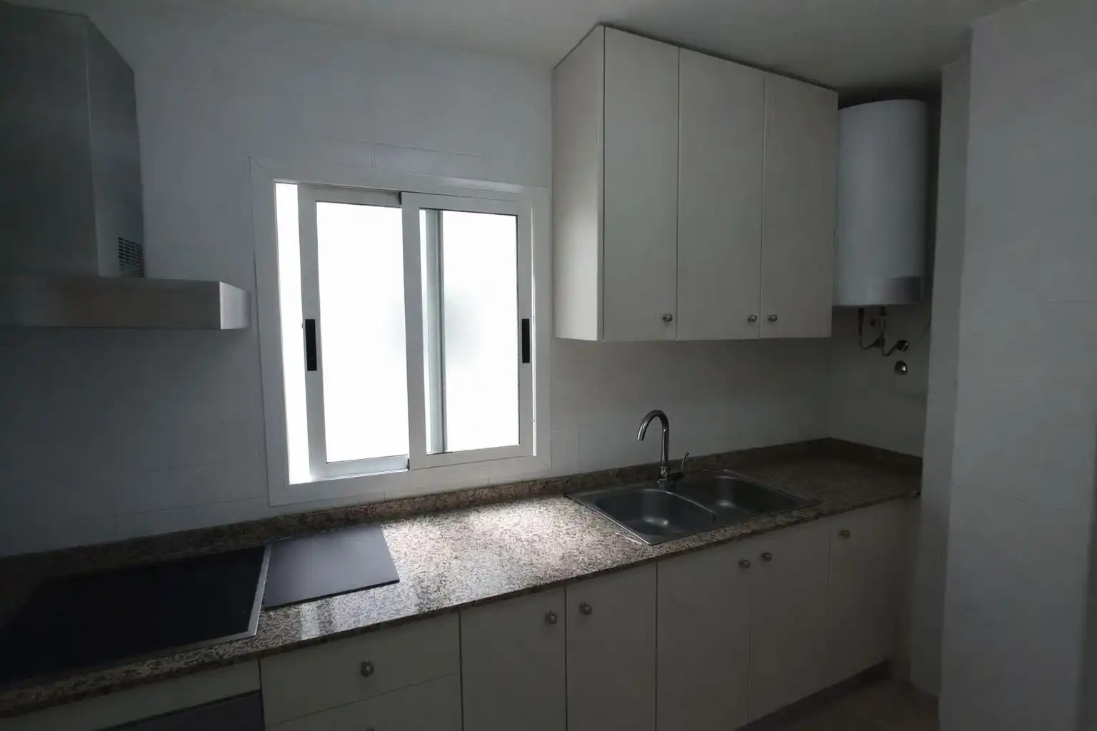 Cuina de Pis en venda en Murcia amb Traster, Moblat i Balcó
