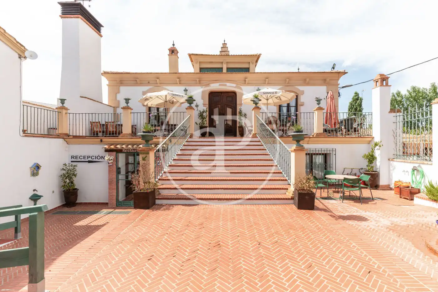 Country homes for sale in Utiel  with Air Conditioner, Heating and Private garden