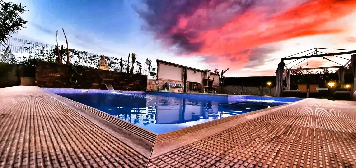Schwimmbecken von Haus oder Chalet zum Verkauf in Barcience mit Klimaanlage, Heizung und Privatgarten