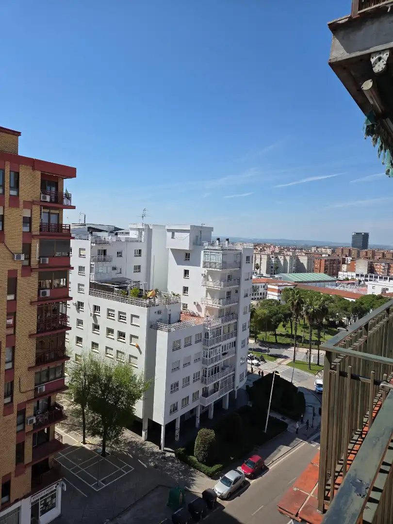 Vista exterior de Piso en venta en Badajoz con Aire acondicionado, Parquet y Terraza