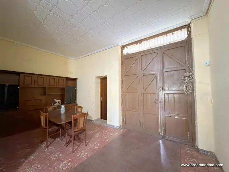 Casa adosada en venta en Valencia con Trastero y Alarma