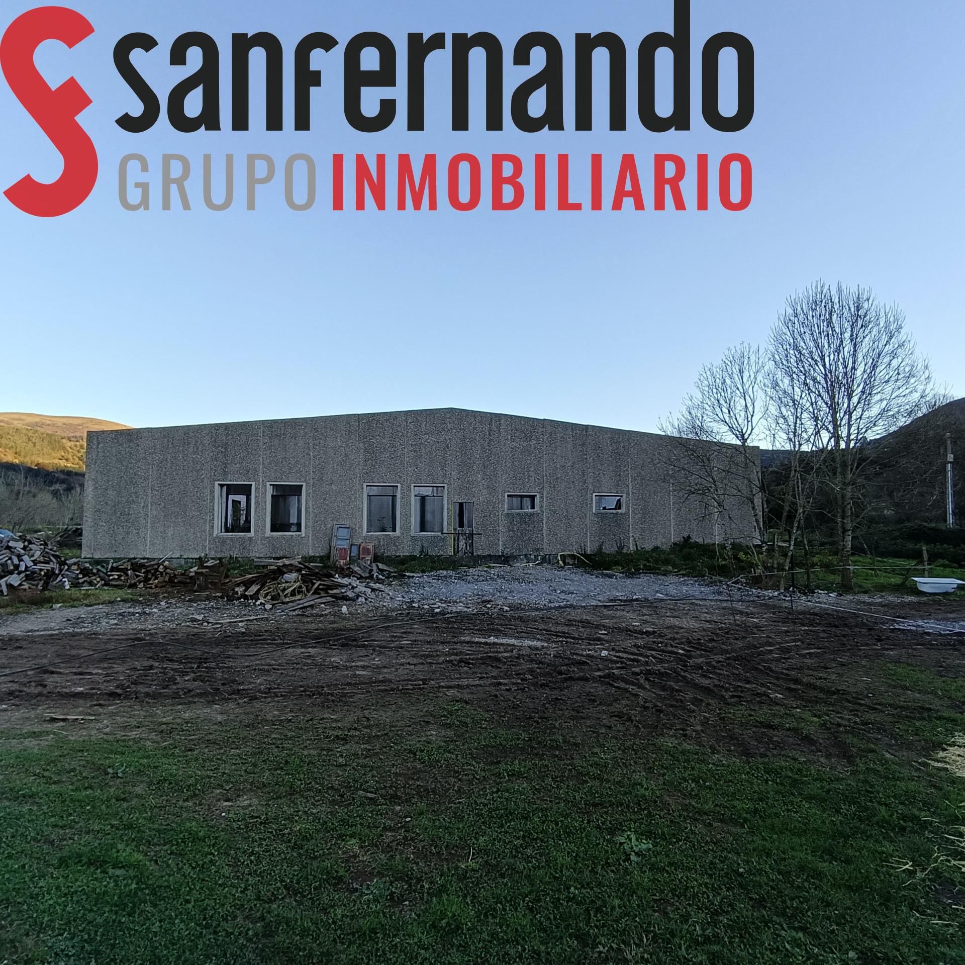 Vista exterior de Nau industrial en venda en Corvera de Toranzo