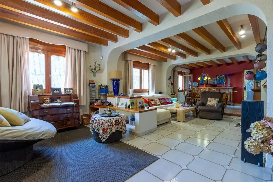 Sala d'estar de Casa o xalet en venda en Finestrat amb Jardí privat, Terrassa i Traster