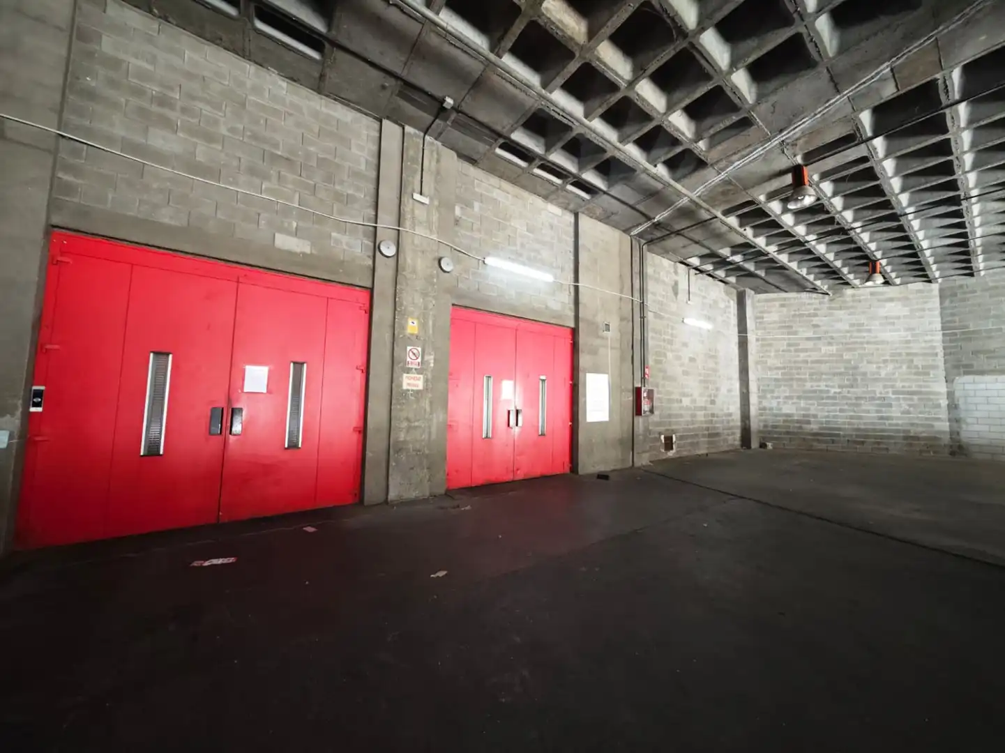 Industrial buildings for sale in Madrid