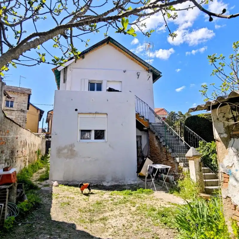 Vista exterior de Casa o chalet en venta en El Espinar con Calefacción y Jardín privado