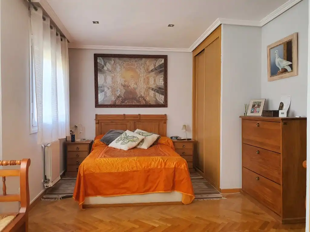 Dormitori de Casa adosada en venda en Colmenar Viejo amb Aire condicionat, Jardí privat i Terrassa