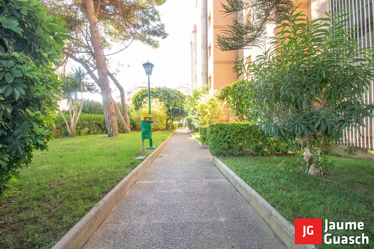 Flat with pool for sale in Passeig de Francesc Macià 36, imagen 3