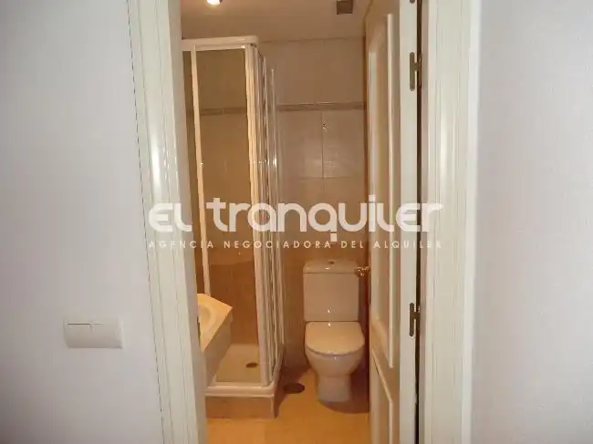 Habitación de Dúplex de alquiler en Majadahonda con Trastero, Piscina y Lavadora
