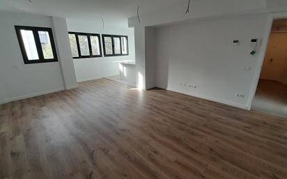 Flat for sale in Girona Capital  with Air Conditioner and Terrace