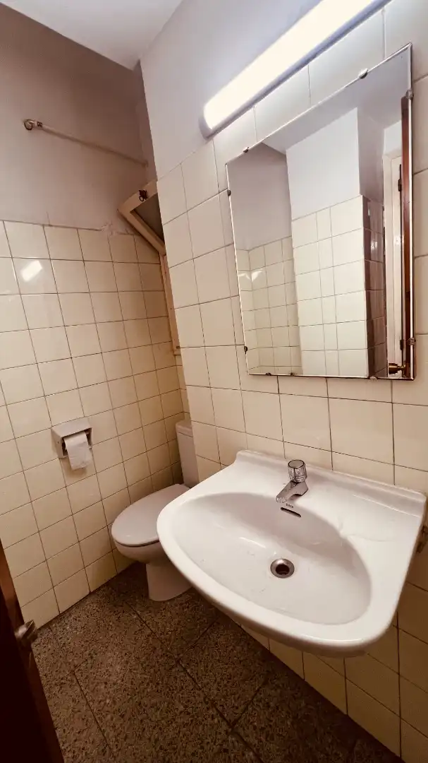 Bany de Pis en venda en Girona amb Aire condicionat, Calefacció i Terrassa