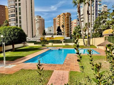 Apartamento con piscina en venta en Levante Alto