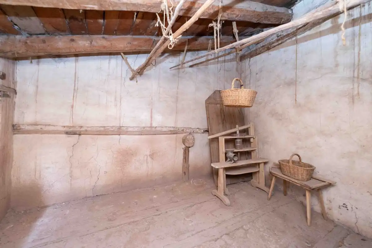 Casa adosada en venta en Mora de Rubielos con Calefacción