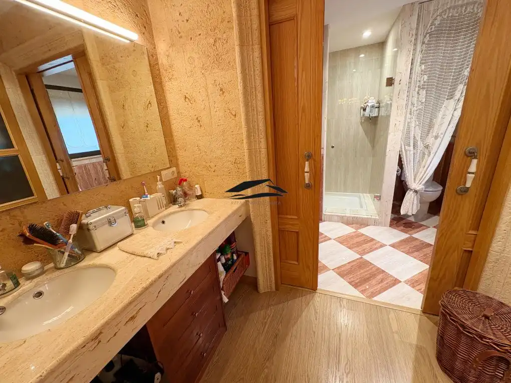 Baño de Casa o chalet en venta en Santibáñez de la Sierra con Aire acondicionado, Calefacción y Terraza
