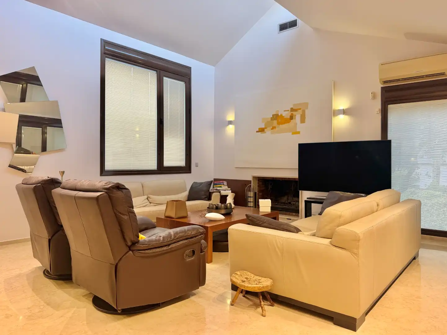 Sala de estar de Casa o chalet en venta en Galapagar con Aire acondicionado, Calefacción y Jardín privado