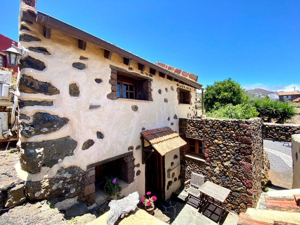 Exterior view of House or chalet for sale in Valverde (Santa Cruz de Tenerife)  with Air Conditioner and Private garden