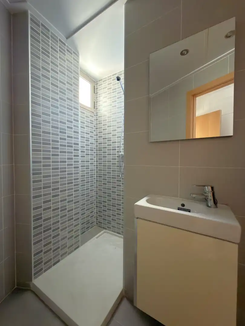 Baño de Piso en venta en Bétera con Horno y Balcón