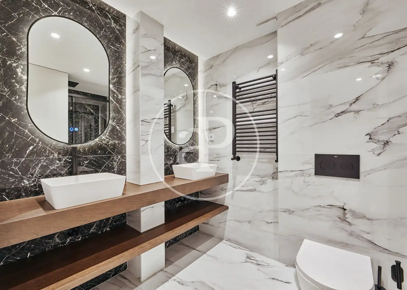Bathroom of Flat for sale in Madrid  with Air Conditioner, Heating and Furnished