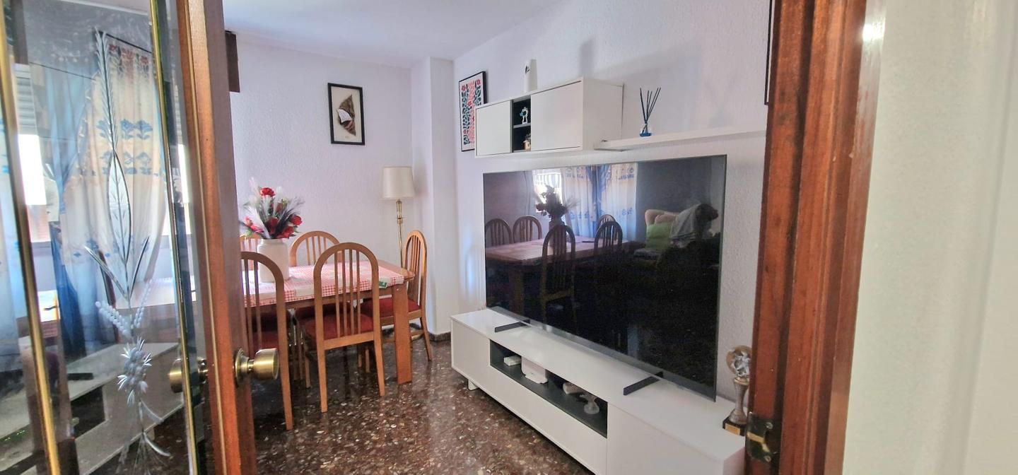 Sala d'estar de Pis en venda en  Zaragoza Capital amb Calefacció, Terrassa i Moblat