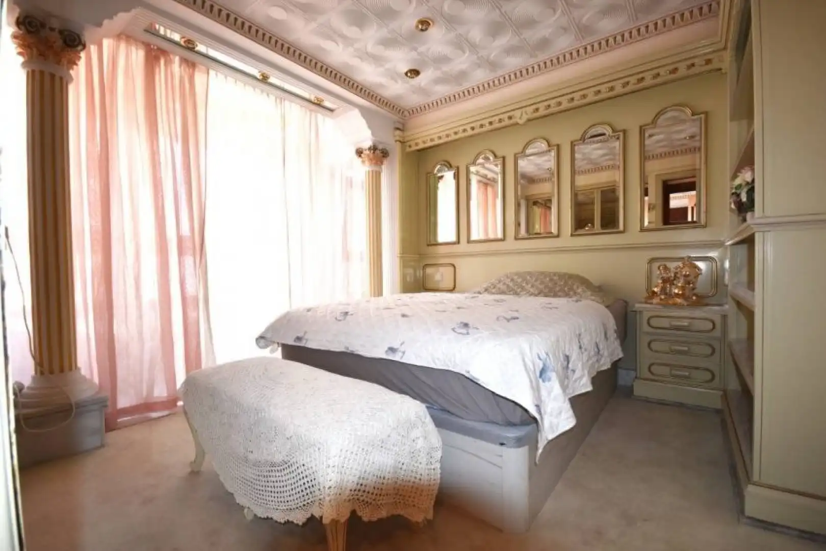 Schlafzimmer von Dachboden zum Verkauf in Calpe / Calp mit Klimaanlage, Heizung und Terrasse