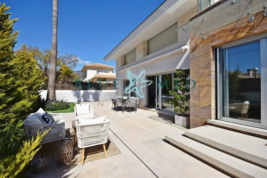 Villa con piscina in vendita a Calle ALBACETE, imagen 10