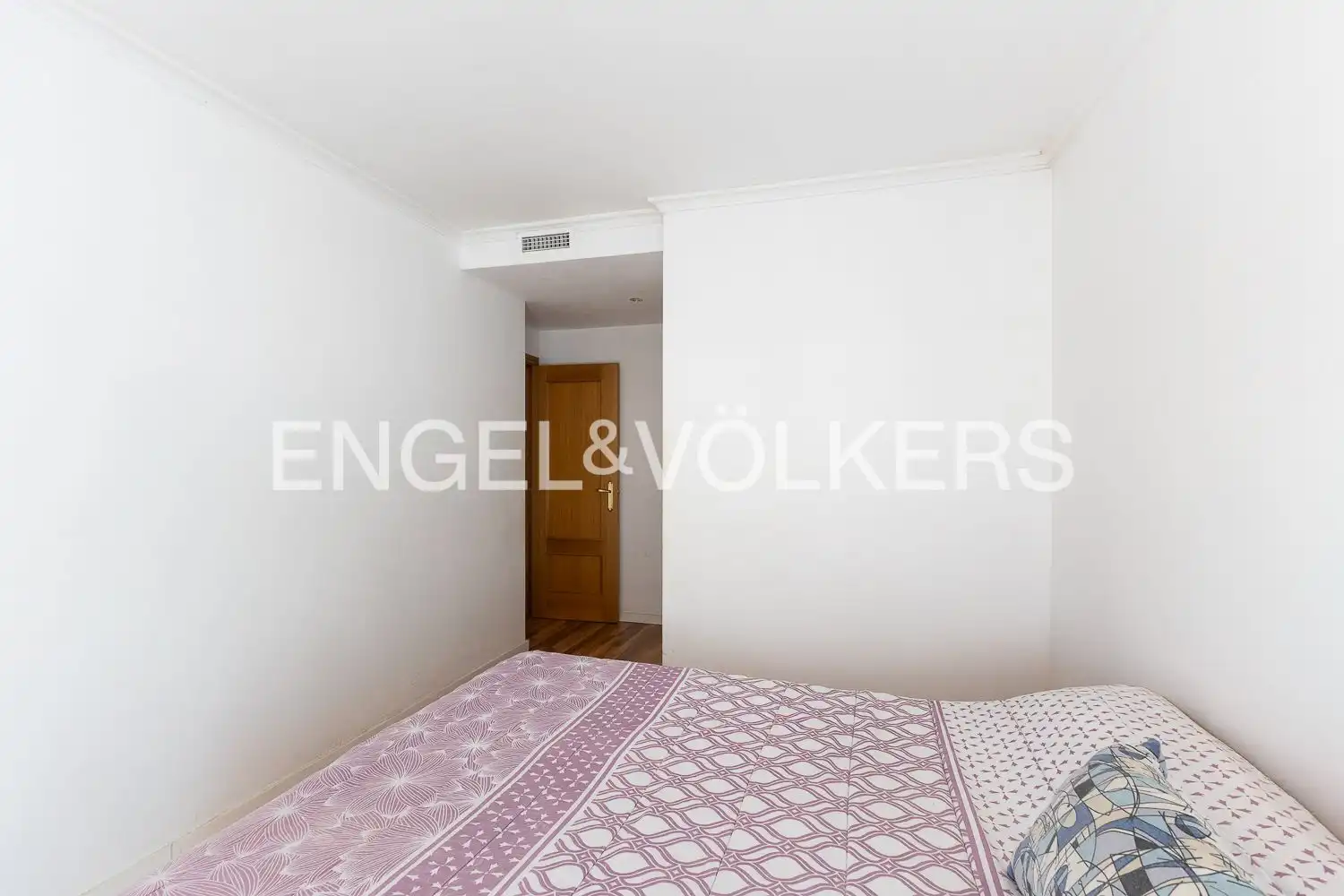 Habitación de Piso en venta en Valencia con Aire acondicionado, Calefacción y Amueblado