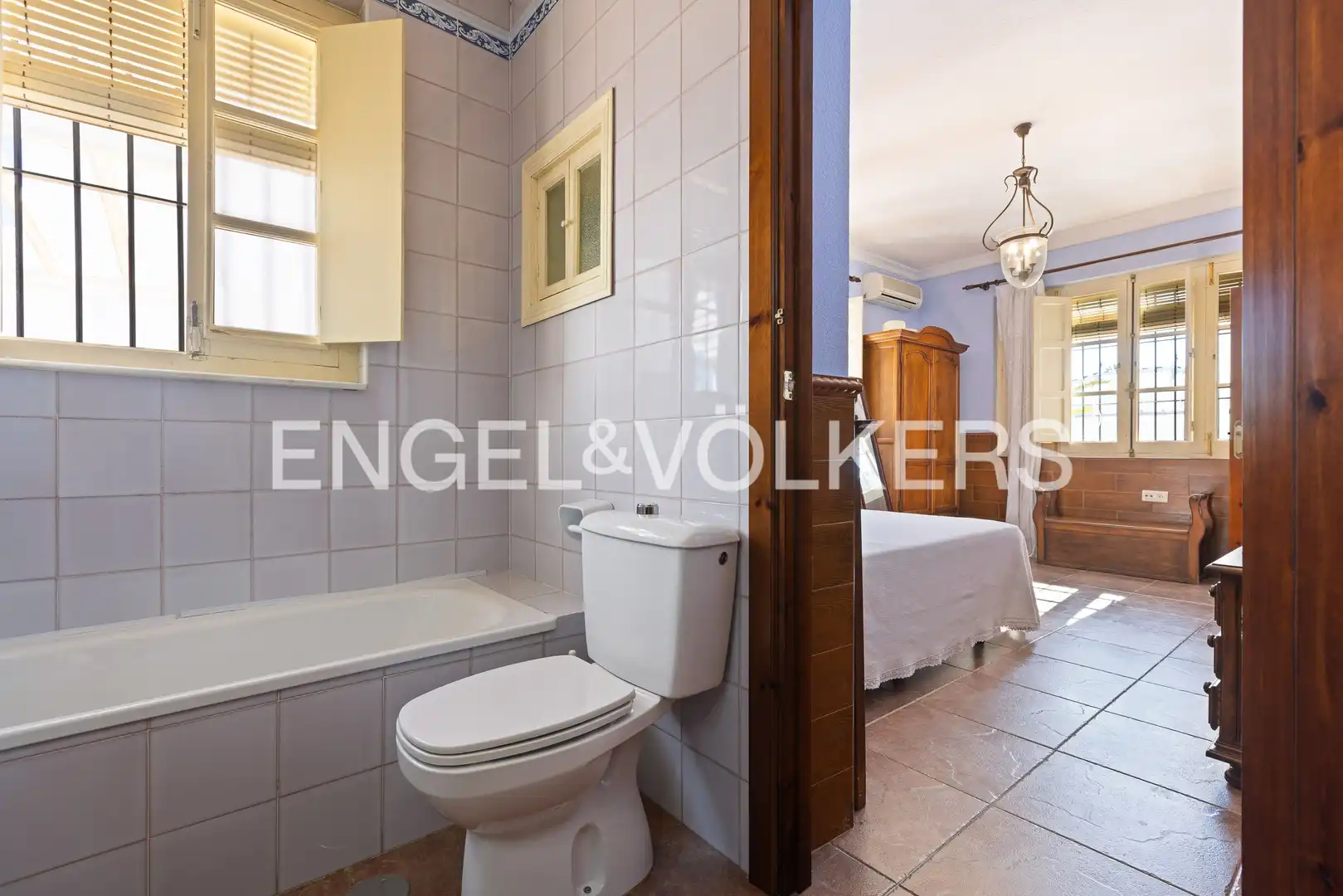 Baño de Finca rústica en venta en La Antilla con Aire acondicionado, Calefacción y Jardín privado