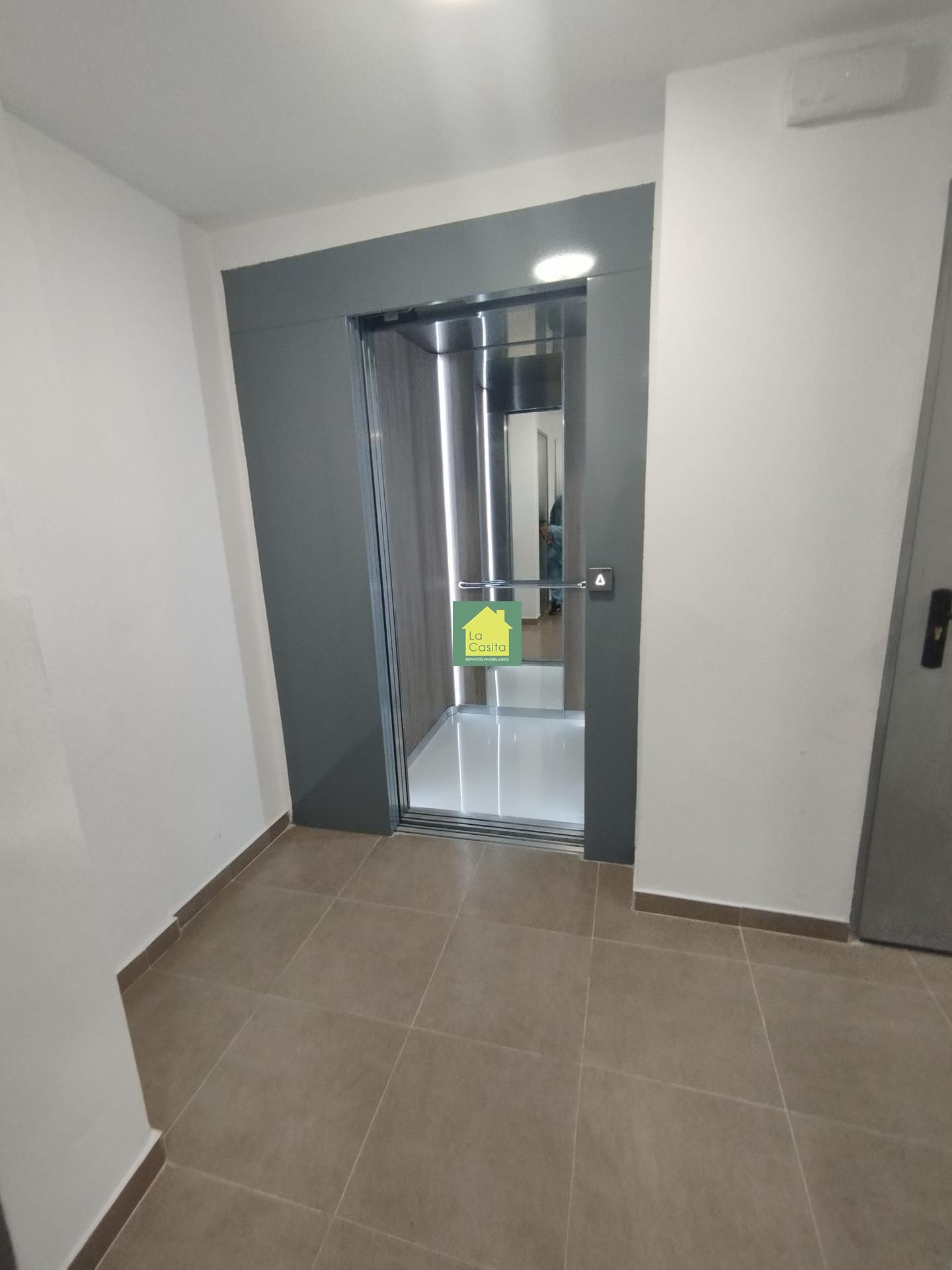 Box room for sale in  Albacete Capital